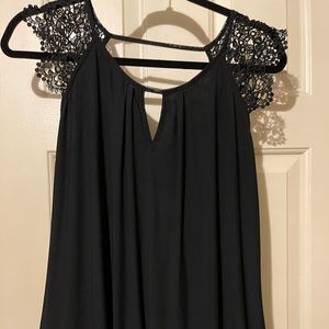 Maurice’s super cute shirt L